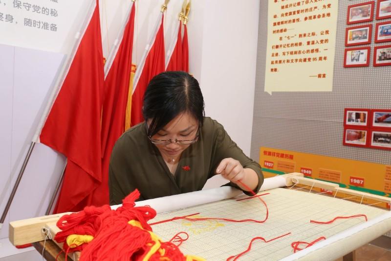 蒋纬国婚姻悲剧:娶了年轻20岁的后妻,却难忘旧爱,遗言与前妻合葬